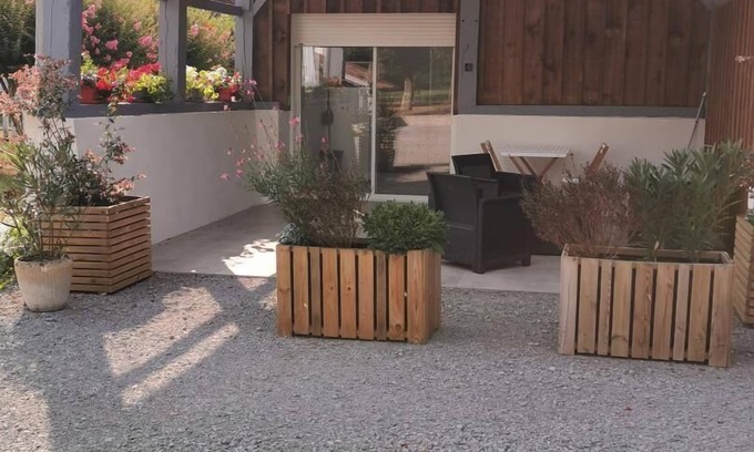 Herm House | Family-Friendly Retreat at Le Clémens - Herm Gîte