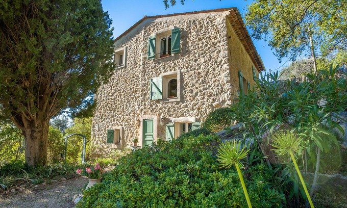 Chateauneuf-Grasse House | Le Clermont by Interhome