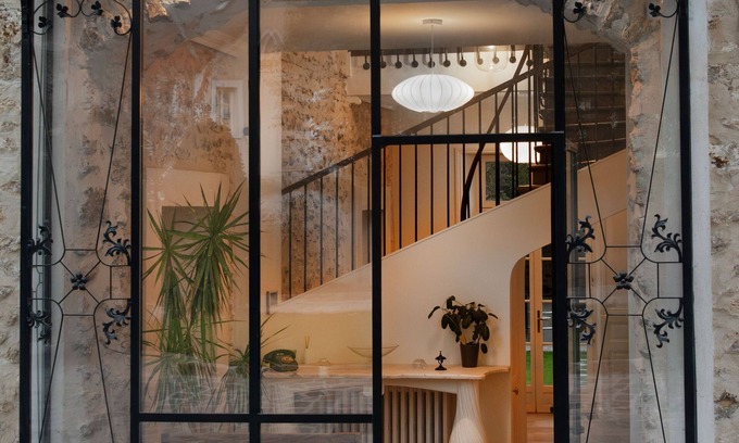 Bonnelles House | Top-Rated Le Clocher de la Duchesse: Family-Friendly Bliss