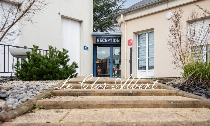 Loudun Hotel | Discover Le Clos Albert: Top-Rated Family-Friendly Stay