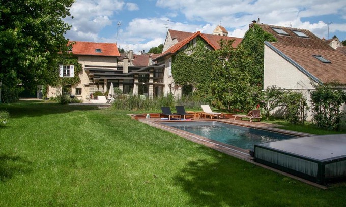 Chavenay House | Discover Oceanfront Bliss at Le Clos de Gally - Rated 9.1