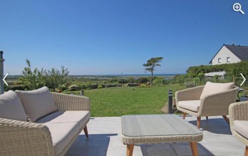 Gatteville-le-Phare Bed & Breakfast | Discover Le Clos de l'Abré: Oceanfront Retreat Awaits