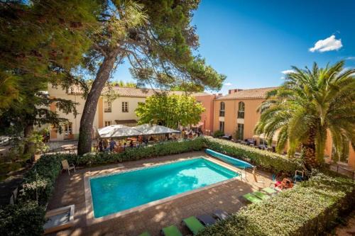 Castelnau-le-Lez Hotel | Welcoming Le Clos De L'aube Rouge - Montpellier's Oasis