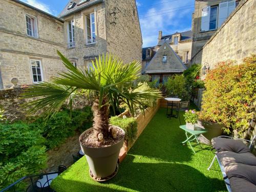 Bayeux House | Experience Unmatched Comfort at Le Clos de la Chapelle