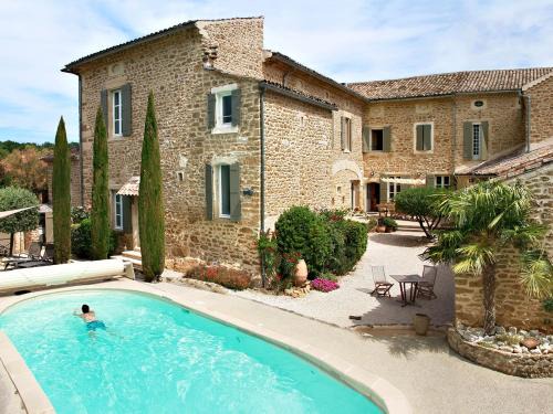 Grignan House | Experience Oceanfront Bliss at Le Clos de la Tuilière