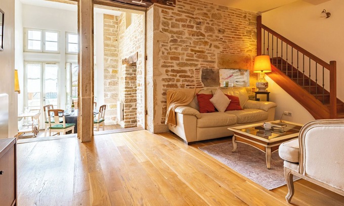 Pommard Apartment | Discover Le Clos de Pommard: Family and Pet-Friendly Retreat