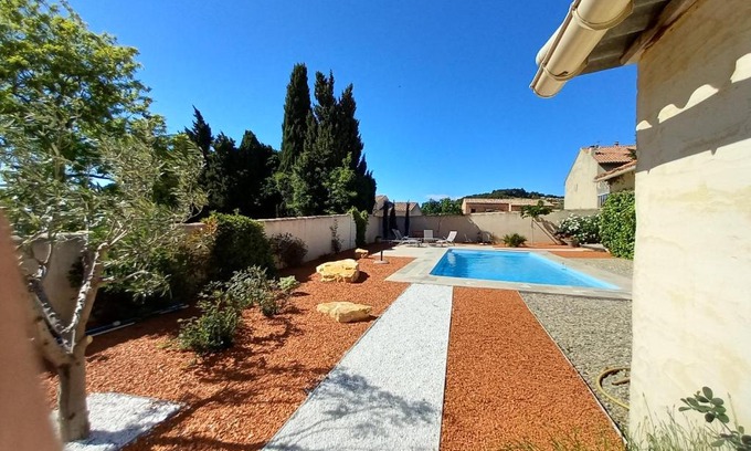 Rasteau House | Relax at Le Clos des Evigneaux with Pool & Hot Tub