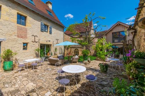 Saint-Leon-sur-Vezere House | Discover Le Clos des Songes: Guest Rated 9.8 with Dining