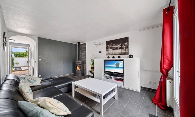 Ladoix-Serrigny House | Discover Family-Friendly Comfort at Le Clos des Layottes