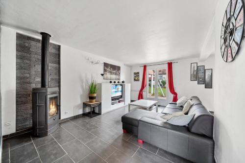 Ladoix-Serrigny House | Family-Friendly Retreat at Le Clos des Layottes