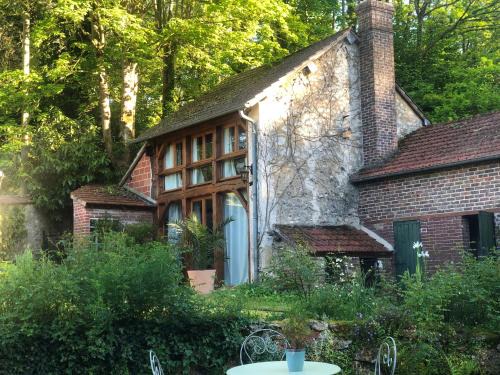 Blaru Bed & Breakfast | Oceanfront Retreat at Le Clos des Songes - Rated 9.7/10!