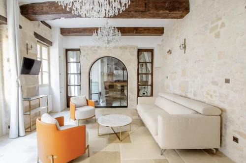 Arsenal Apartment | Elegant Stay at Le Clos Des Vosges with Breakfast & Dining