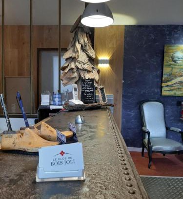 Lagnieu Hotel | Discover Le Clos du Bois Joli: Family-Friendly Retreat