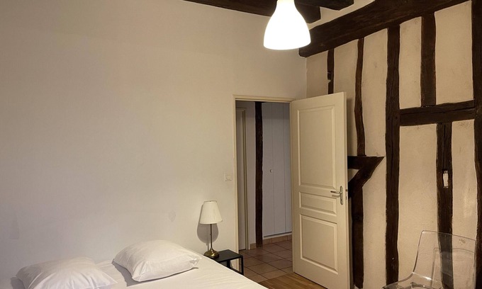 Auxerre Apartment | Modern City View Apartment with Kitchen & Breakfast Options