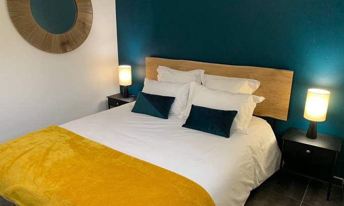 Poincare - Foch - Anatole France - Croix de Bourgogne Apartment | Le Cocon - Steps from the Station with Spa & Hot Tub