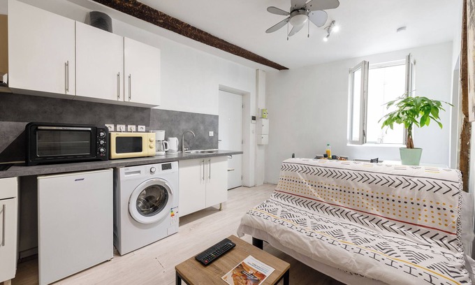 Castres Apartment | Discover Le Cocon Castrais: Family-Friendly Getaway