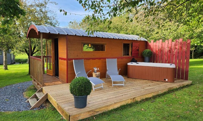 Saint-Jean-d'Elle House | Relaxing Jolie Roulotte with Inviting Hot Tub Escape