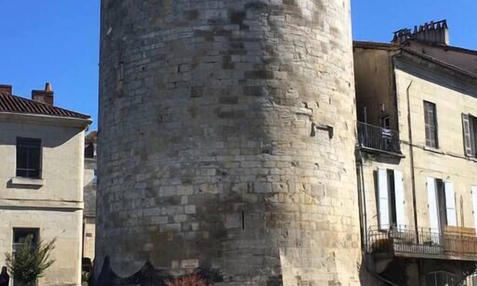 Perigueux Apartment | Relax at Le cocon d'Angela - Périgueux with Spa & Breakfast