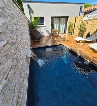 Carpentras Bed & Breakfast | Unforgettable Stay at Le Cocoon with Pool & Hot Tub