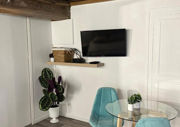 Nuits-Saint-Georges Apartment | Cozy Family Retreat at Le Cocoon Nuits
