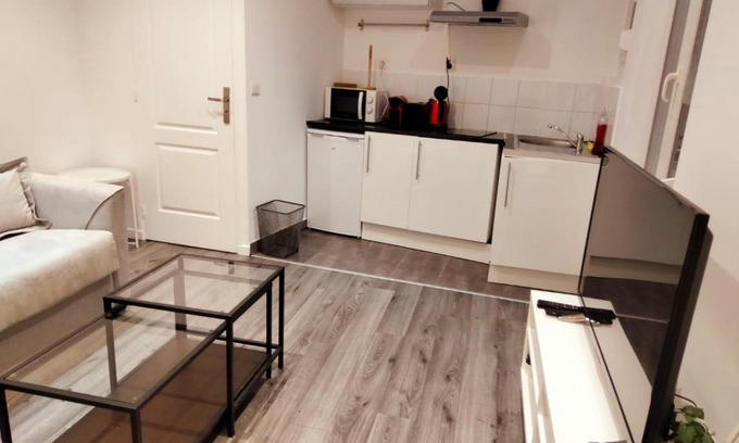 Saint-Denis Apartment | Comfortable Stay at Le Cocooning Paris Stade de France