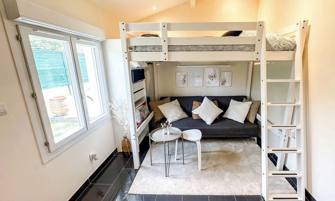 Villeparisis House | Cozy Retreat at Le Comfy Nook - Tiny House near Disneyland