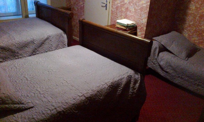 Bulgneville Hotel | Pet Friendly Retreat at Le Commerce: Family-Friendly Amenities