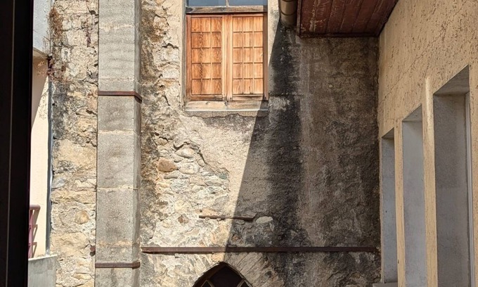 Thonon-les-Bains Hotel | Experience Comfort at Le Comte Rouge - Guest Rated 9/10