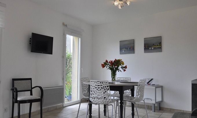 Le Conquet Apartment | Unforgettable Stay at Le Conquet: Beachside Bliss Awaits