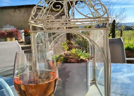 Saint-Sylvestre-sur-Lot Bed & Breakfast | Relax at Le Coq en Repos Rozemarijn: Rated 9/10 Stay