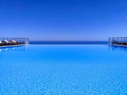 Cap d'Ail Apartment | Le COQ - Breathtaking Views with Pool and Child-Friendly Access