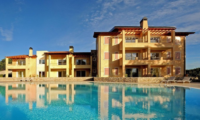 Lonato del Garda Apartment | Relaxing Le Corti Caterina A9 Apartment with Pool & Kitchen