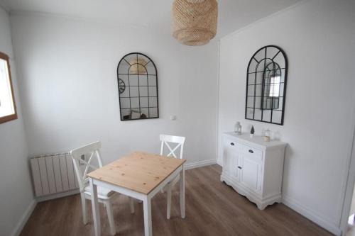 Bretigny-sur-Orge Apartment | Modern Hotel with Terrace Near JO 2024 - Family Friendly