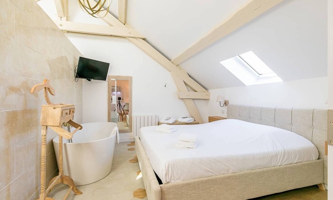 Faubourg Sud Apartment | Le Cosy- charmant studio avec baignoire- SR Loc