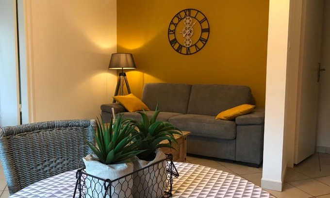 Carly Apartment | Cozy Studio Retreat with Hot Tub & Family-Friendly Vibes