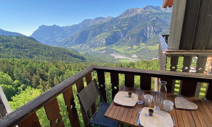 Pra Loup Apartment | Discover Le Cosy Vertigineux - Family-Friendly Gites