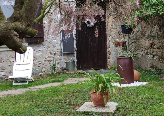 Saint-Just House | Discover Le Cottage de Mercey - Guest Rated 8.8/10