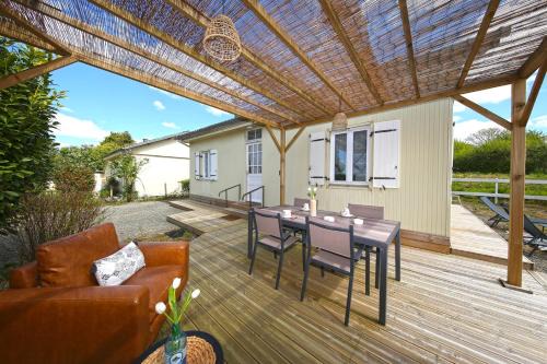 Beauvoir House | Family-Friendly Stay at Le Cottage du Moulin near Mont Saint-Michel