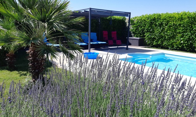 Becheresse House | Family-Friendly Retreat at Le Cottage Ensoleillé with Pool