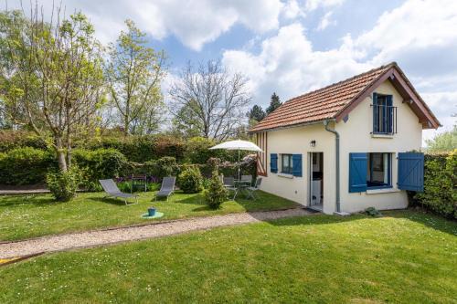 Annebault House | Family-Friendly Retreat at Le Cottage Normand