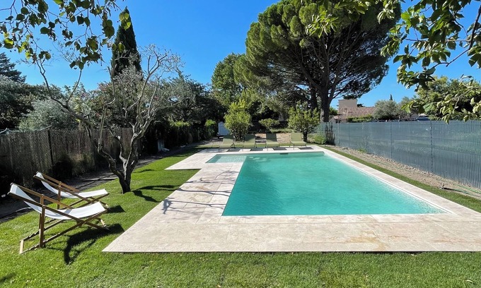 Aubignan Villa | Experience Relaxation at Le Couvent Daubignan Hotel