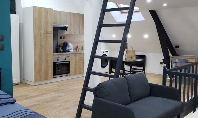 Lens Apartment | Discover Le Cristal Doré: Family-Friendly Comfort Awaits