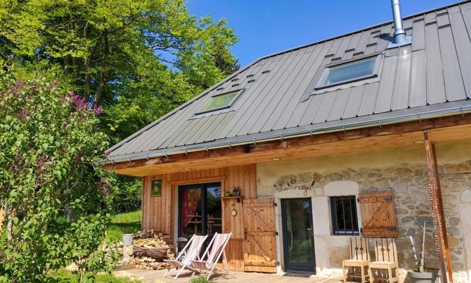 Les Deserts House | Discover LE Croeju: Family-Friendly Stays in La Feclaz
