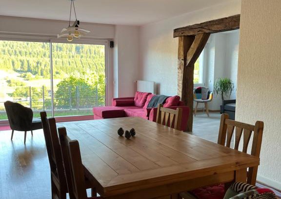 Arcon Apartment | Top-Rated Family Haven: Le Crozet with Exceptional Service