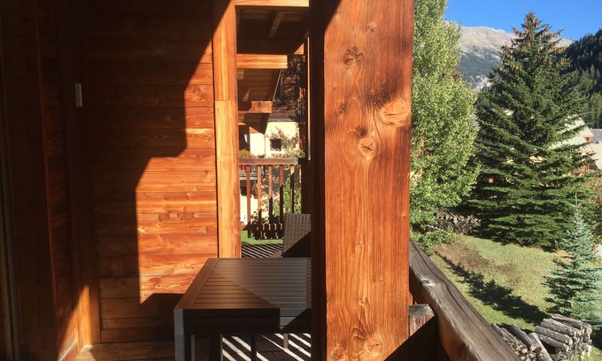 Nevache Ski Chalet | Pet-Friendly Le Cubèt: Rated 9.6 with Pool & Kitchen