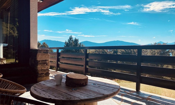 Les Angles Ski Chalet | Indulge at Le Domaine de Bella: Rated 10/10 with Spa & Breakfast