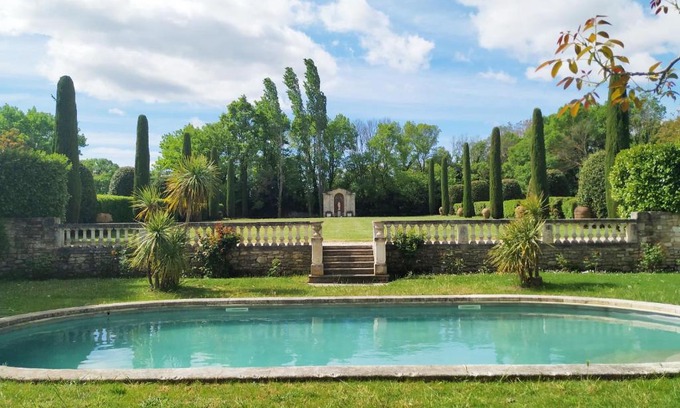 Saint-Quentin-la-Poterie House | Discover Le Domaine des Oréades: Oceanfront Oasis with Pool