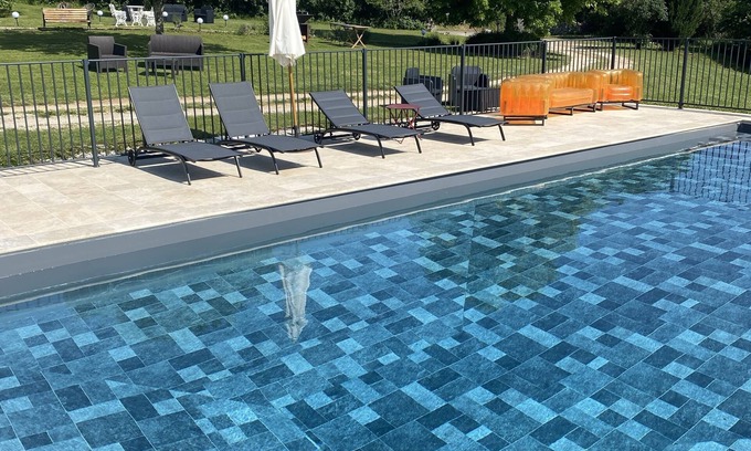 Gramat House | Top-Rated Stay at Le Domaine du Gravier with Pool & Dining