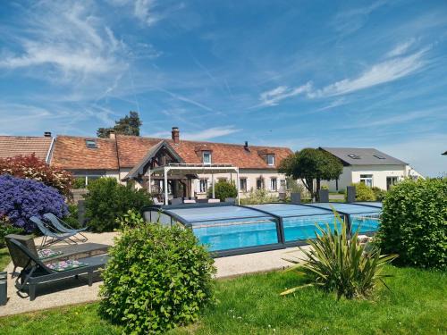 Bailleau-l'Eveque Bed & Breakfast | Experience Oceanfront Bliss at Le Domaine du Moulin 28