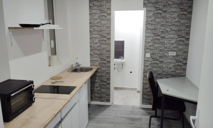Douai Apartment | Pet-Friendly Getaway at Le Doux Refuge for Families